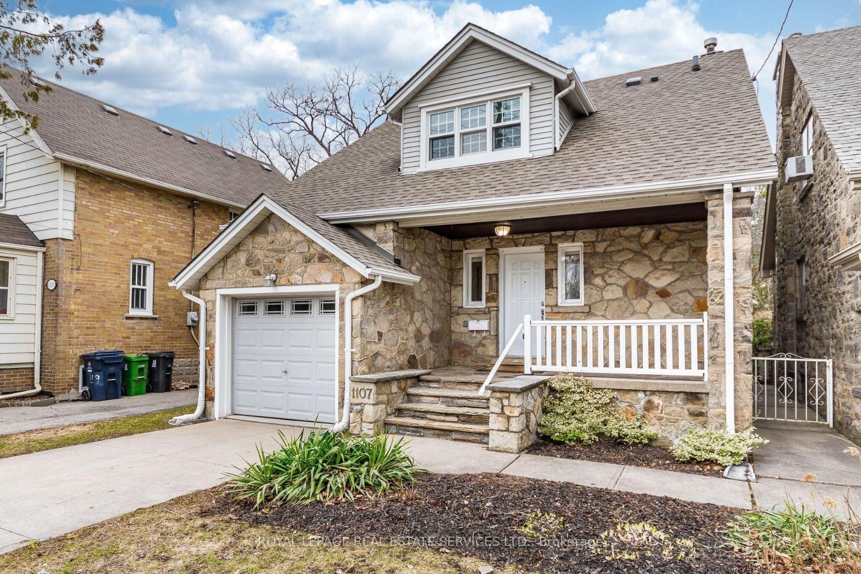 1107 Royal York Road, Kingsway South, Toronto photo number 2