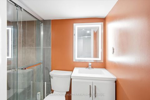 Photo 18 at 568 Delaware Avenue N, Wychwood, Toronto