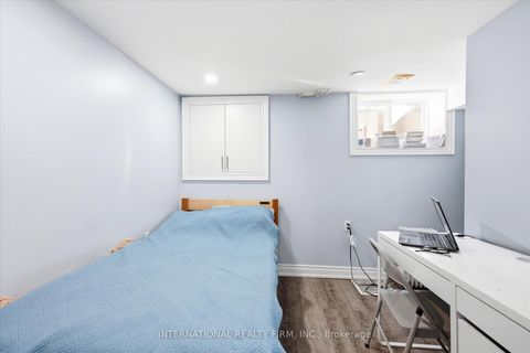 Photo 19 at 568 Delaware Avenue N, Wychwood, Toronto