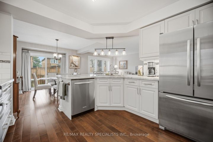 Photo 2 at 73 - 5480 Glen Erin Drive, Central Erin Mills, Mississauga