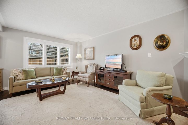 Photo 10 at 73 - 5480 Glen Erin Drive, Central Erin Mills, Mississauga