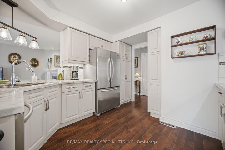 Photo 14 at 73 - 5480 Glen Erin Drive, Central Erin Mills, Mississauga