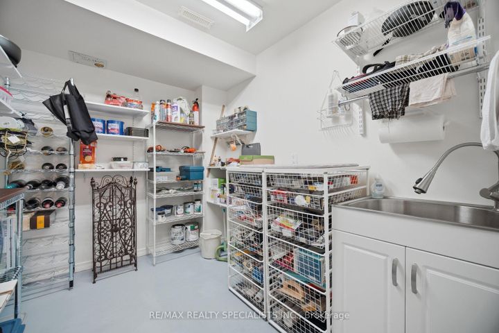 Photo 35 at 73 - 5480 Glen Erin Drive, Central Erin Mills, Mississauga