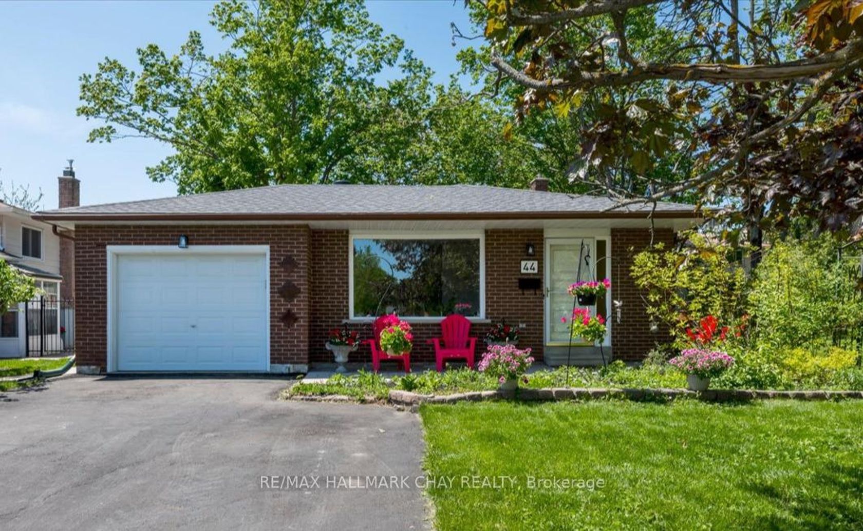44 Belcourt Avenue, Grove East, Barrie photo number 2