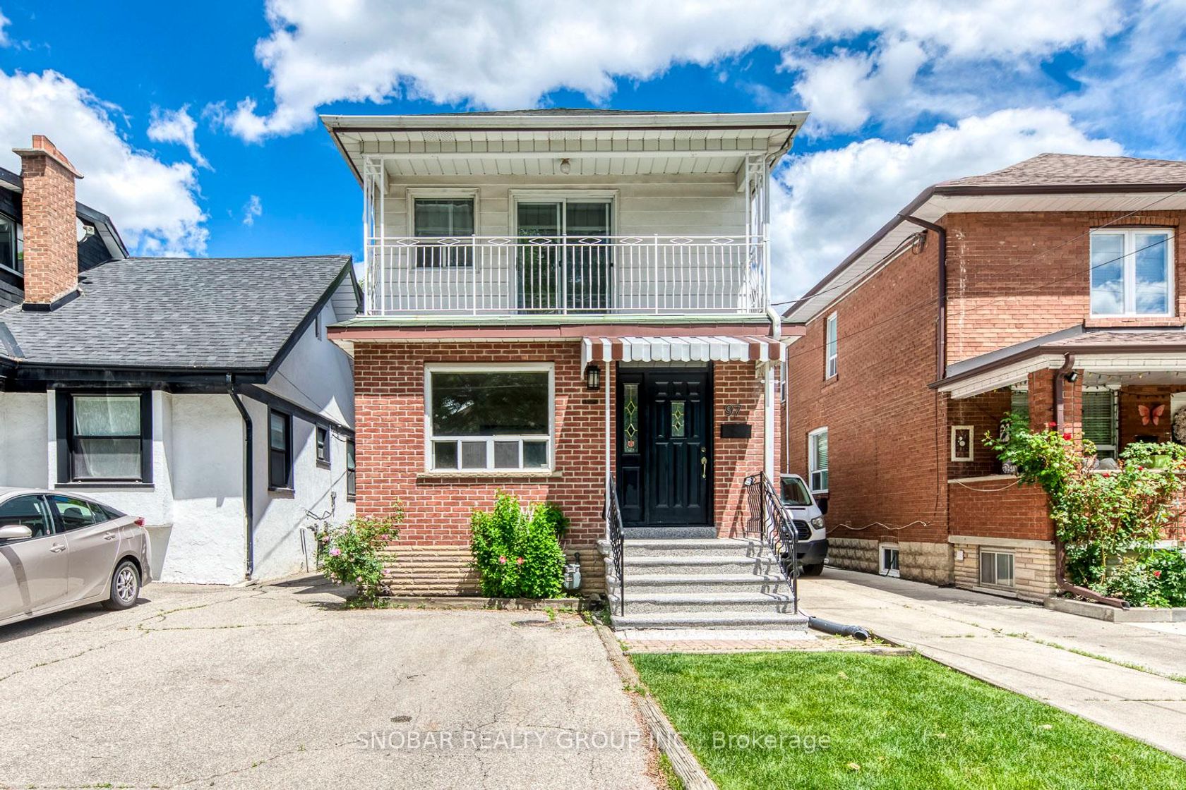 97 Guestville Avenue, Mount Dennis, Toronto photo number 2