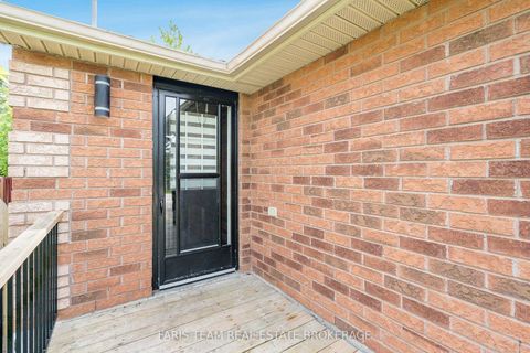 Photo 3 at 19 Seymour Crescent, Holly, Barrie
