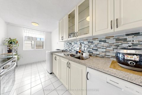 Photo 17 at 1407 - 205 Hilda Avenue, Newtonbrook West, Toronto