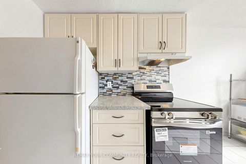 Photo 19 at 1407 - 205 Hilda Avenue, Newtonbrook West, Toronto