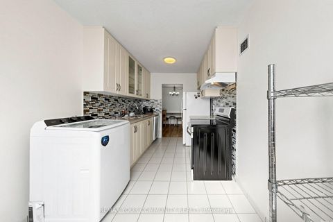 Photo 23 at 1407 - 205 Hilda Avenue, Newtonbrook West, Toronto
