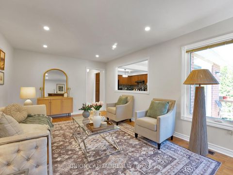 Photo 10 at 40 Sisman Avenue, Aurora Highlands, Aurora