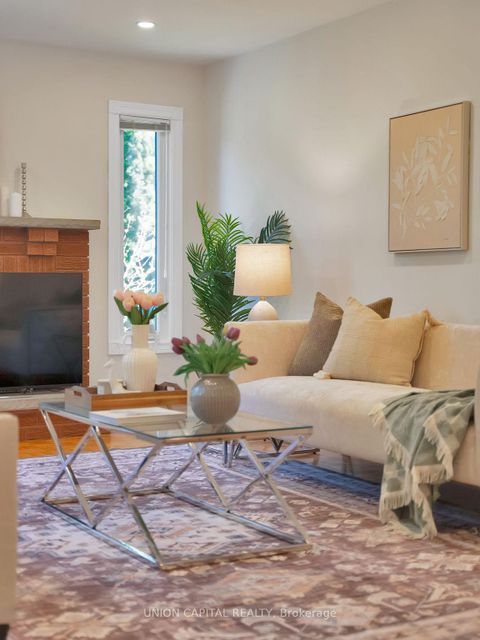 Photo 12 at 40 Sisman Avenue, Aurora Highlands, Aurora
