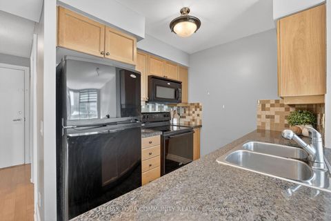 Photo 6 at 622 - 25 Greenview Avenue, Newtonbrook West, Toronto