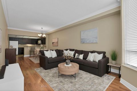 Photo 8 at 113 - 309 Major Mackenzie Drive E, Harding, Richmond Hill