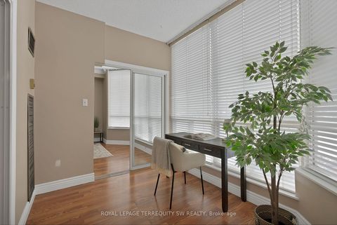 Photo 11 at 113 - 309 Major Mackenzie Drive E, Harding, Richmond Hill