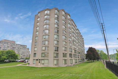 Photo 32 at 113 - 309 Major Mackenzie Drive E, Harding, Richmond Hill