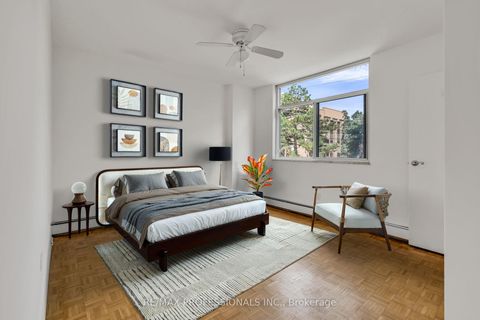 Photo 3 at 303 - 335 Lonsdale Road, Forest Hill South, Toronto