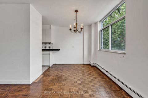 Photo 9 at 303 - 335 Lonsdale Road, Forest Hill South, Toronto