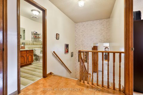 Photo 11 at 101 Benjamin Boake Trail, York University Heights, Toronto