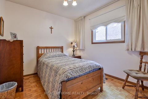 Photo 14 at 101 Benjamin Boake Trail, York University Heights, Toronto