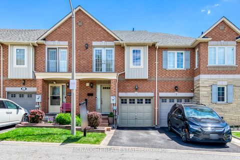 Photo 0 at 3 Springside Way, CFB, Toronto