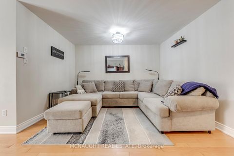 Photo 7 at 3 Springside Way, CFB, Toronto