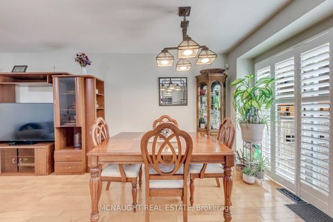 Photo 13 at 3 Springside Way, CFB, Toronto