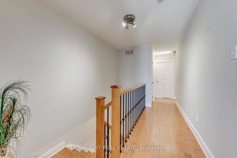Photo 30 at 3 Springside Way, CFB, Toronto