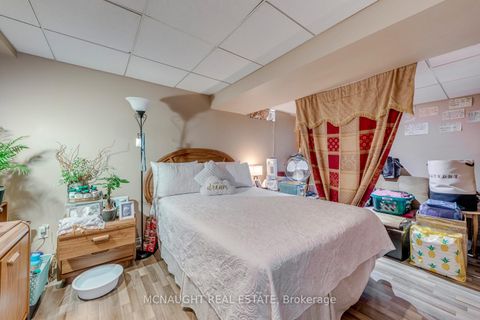 Photo 33 at 3 Springside Way, CFB, Toronto