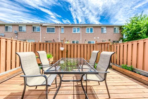 Photo 38 at 3 Springside Way, CFB, Toronto