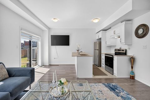 Photo 17 at 131 Gateland Drive, Painswick South, Barrie