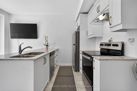 Photo 18 at 131 Gateland Drive, Painswick South, Barrie