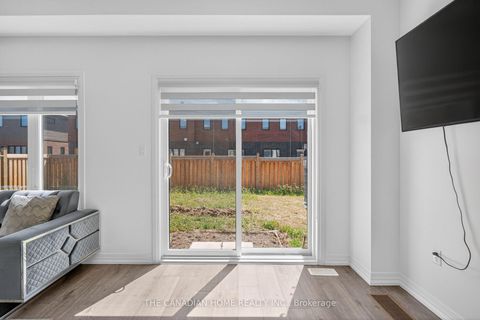 Photo 23 at 131 Gateland Drive, Painswick South, Barrie