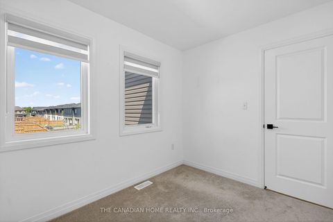 Photo 38 at 131 Gateland Drive, Painswick South, Barrie