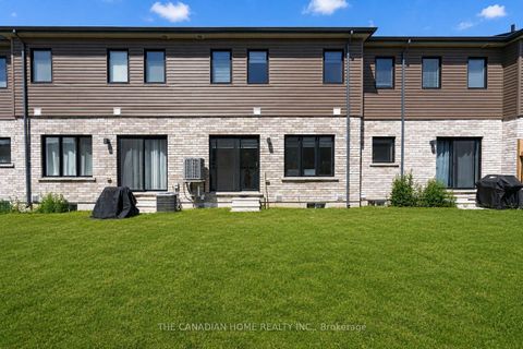 Photo 47 at 131 Gateland Drive, Painswick South, Barrie