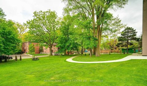 Photo 11 at 407 - 3625 Lake Shore Boulevard W, Long Branch, Toronto