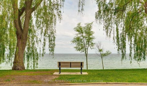 Photo 12 at 407 - 3625 Lake Shore Boulevard W, Long Branch, Toronto