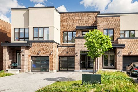 Photo 2 at 104 Dariole Drive, Oak Ridges Lake Wilcox, Richmond Hill