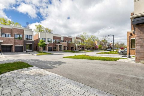 Photo 3 at 104 Dariole Drive, Oak Ridges Lake Wilcox, Richmond Hill