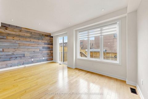 Photo 10 at 104 Dariole Drive, Oak Ridges Lake Wilcox, Richmond Hill