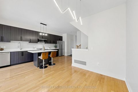Photo 12 at 104 Dariole Drive, Oak Ridges Lake Wilcox, Richmond Hill