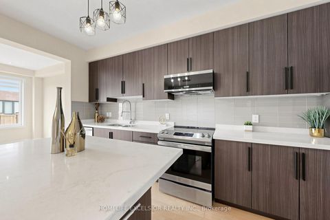 Photo 18 at 104 Dariole Drive, Oak Ridges Lake Wilcox, Richmond Hill