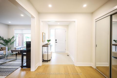 Photo 3 at 34 Raynes Crescent, Milliken, Toronto