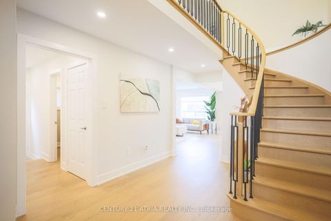 Photo 5 at 34 Raynes Crescent, Milliken, Toronto