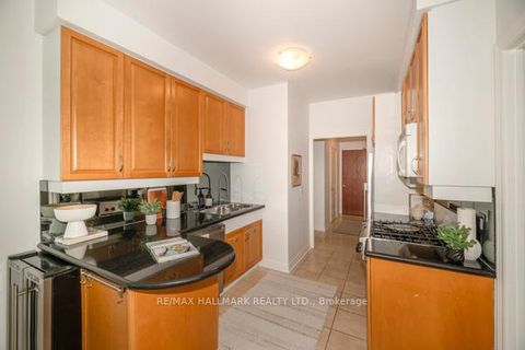 Photo 3 at 117 - 9 Boardwalk Drive, The Beaches, Toronto
