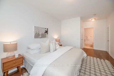 Photo 8 at 117 - 9 Boardwalk Drive, The Beaches, Toronto