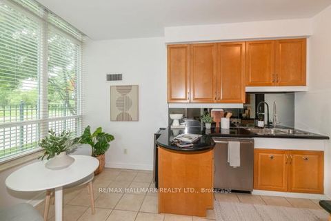 Photo 23 at 117 - 9 Boardwalk Drive, The Beaches, Toronto