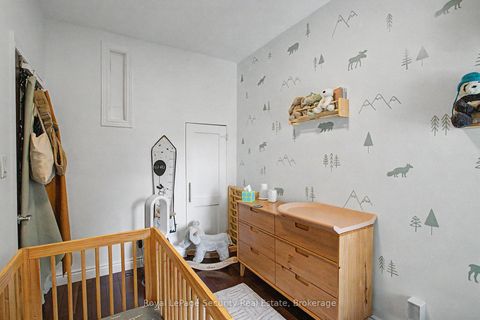 Photo 8 at 410 Manning Avenue, Little Italy, Toronto