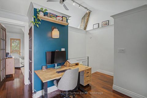 Photo 9 at 410 Manning Avenue, Little Italy, Toronto