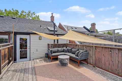 Photo 16 at 410 Manning Avenue, Little Italy, Toronto