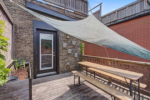 Photo 21 at 410 Manning Avenue, Little Italy, Toronto